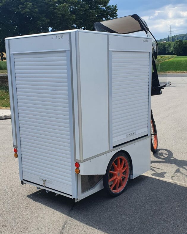 Yakbike velo cargo avec store pour transport de marchandises